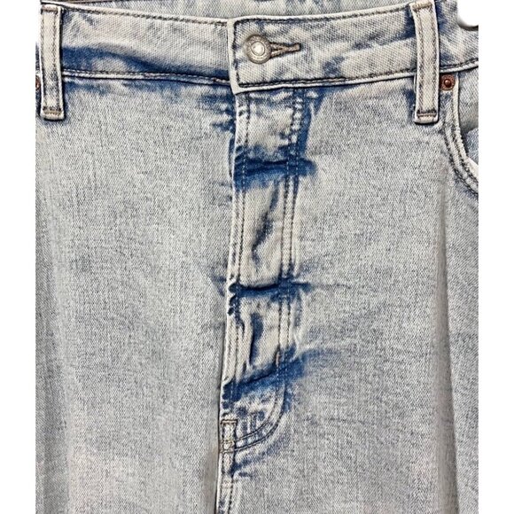 Old Navy Women's High-Waisted Distressed Light Wash Straight-Leg Jeans Size 18 - Picture 6 of 12